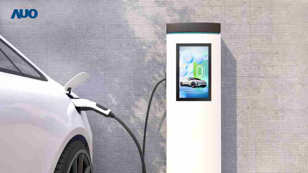 友達〝EVSE車用充電樁解決方案〞專為電動汽車充電樁設計，，，具有高亮度、、、、克服戶外艱難環境的耐溫、、耐紫外線等特性，，，並搭載散熱性及擴充性強的高效能工業電腦，，，可實現人機互動訴求，，，如資訊顯示、、、、支付等應用